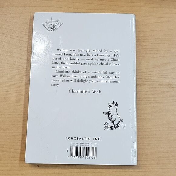 Charlotte's Web vhs movie and 2 paperback books + DVD movie - Picture 3 of 7